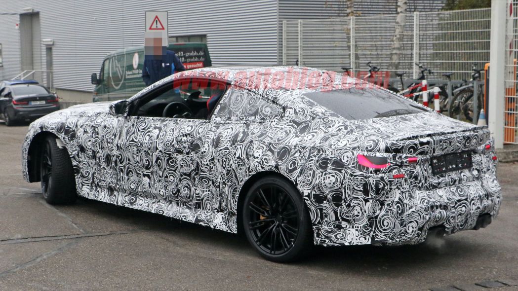 BMW M4 Coupe 2021: ecco le foto spia con griglia anteriore nascosta