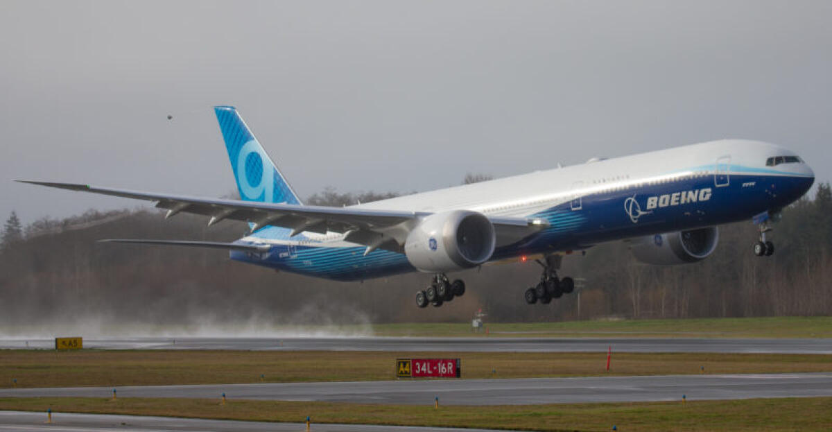 Finalmente Boeing 777x: a Washington il primo decollo - 
