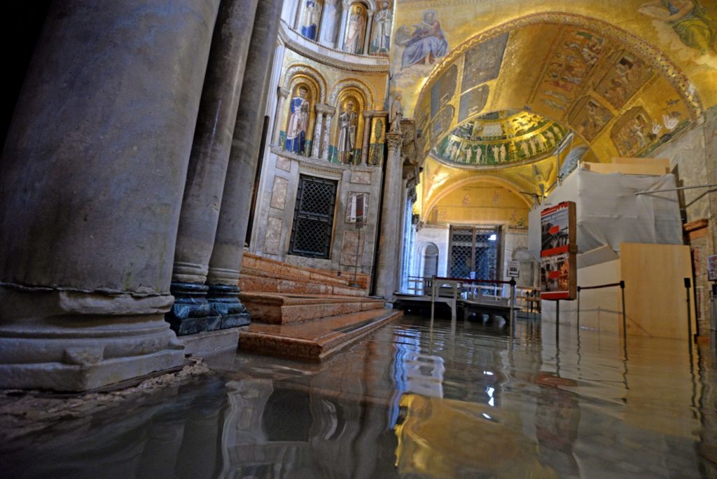 Nartece della Basilica allagato. Ph: corrieredelveneto.corriere.it