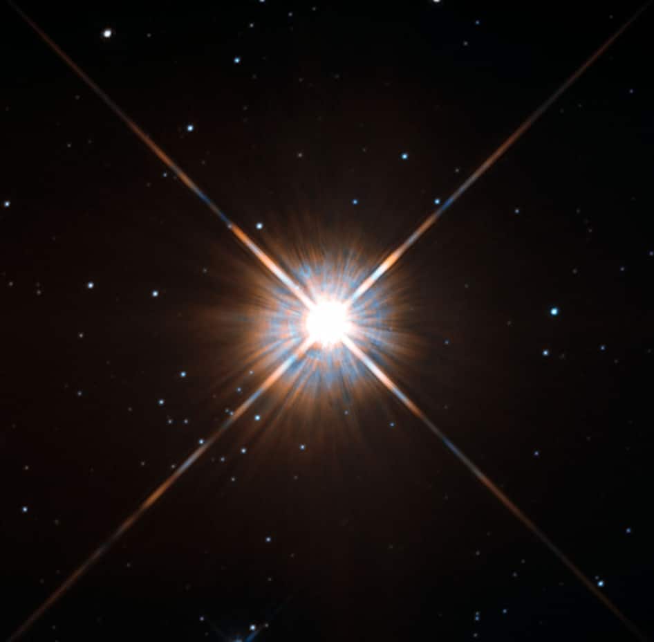 Proxima Centauri ripresa dal Telescopio Hubble (crediti: ESA/Hubble, NASA)