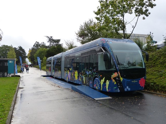 Van Hool Exqui.City CNG HybridPH: media.cnhindustrial.com