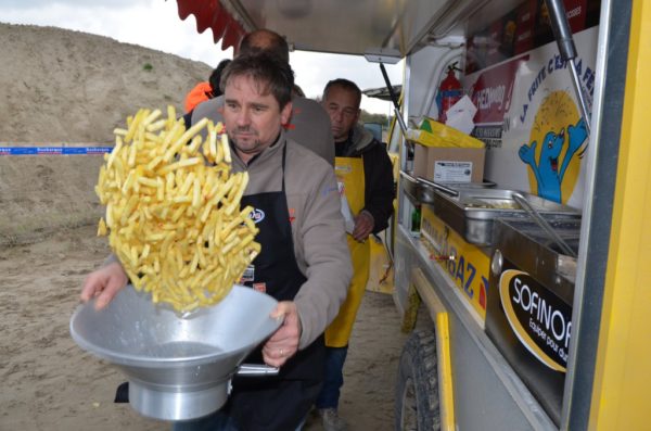 Le patatine fritte alla fine di ogni tappa