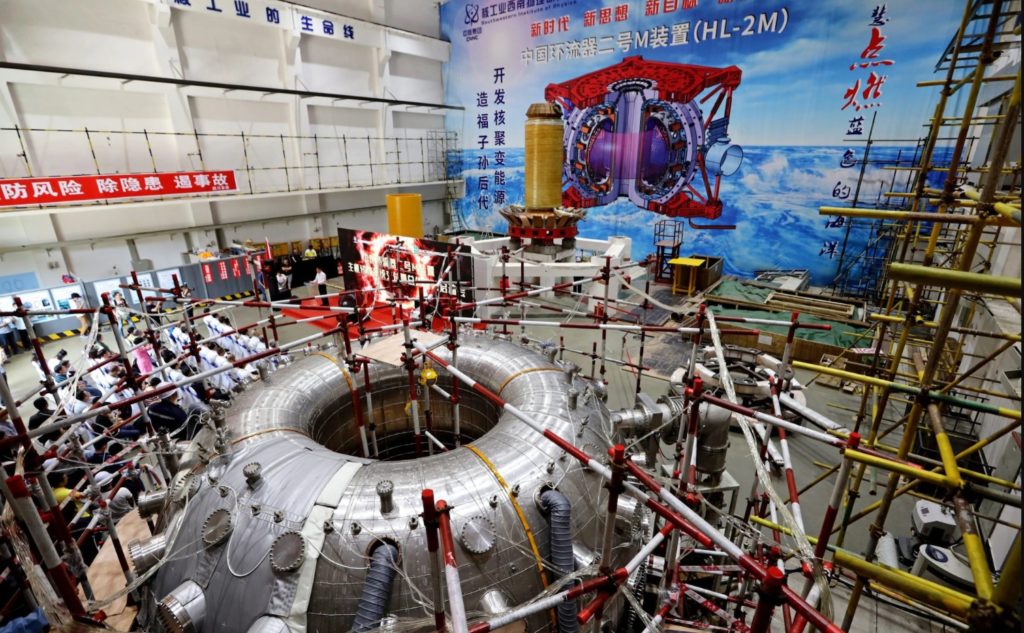 Il reattore con reazioni di fusione nucleare costruito in Cina (crediti: telegraph.co.uk)