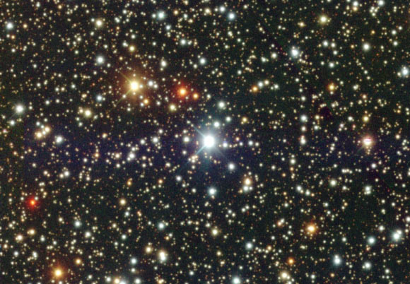 La stella  TOI-677 .Crediti:  Centre de Données astronomiques de Strasbourg / SIMBAD / DECam Plane Survey