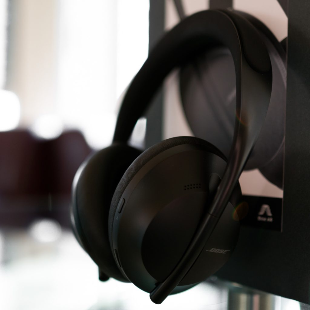Bose chiude negozi in UE e USA: punta sull'e-commerce