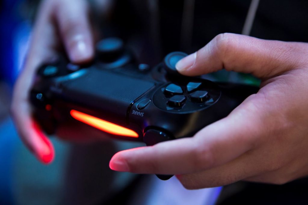 PlayStation 5: retrocompatibilità tramite 3 modalità di funzionamento
