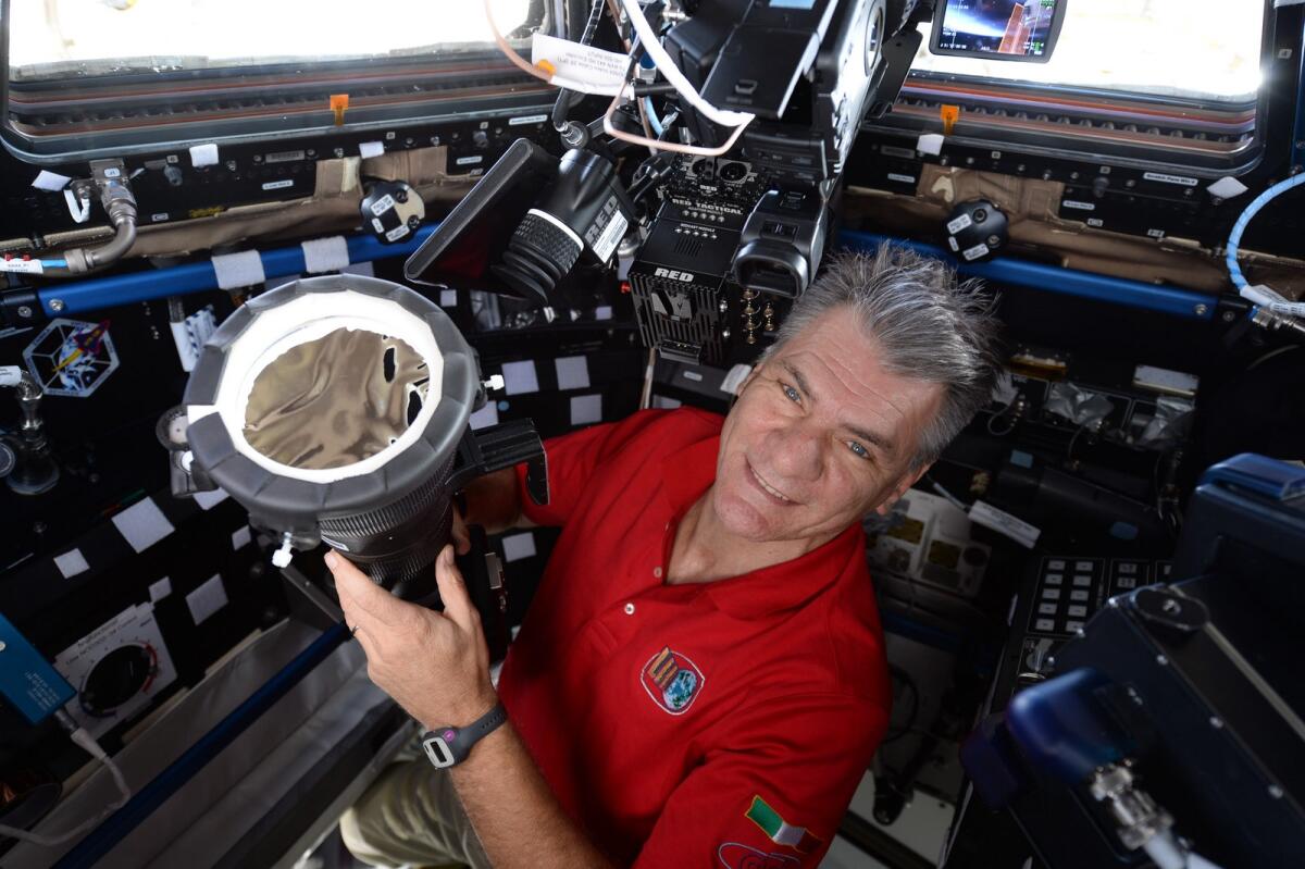 Paolo Nespoli commenterà il rientro di Luca Parmitano - Nella foto l'astronauta Paolo Nespoli durante la missione 'VITA' nel 2017, crediti: ESA/NASA - P. Nespoli