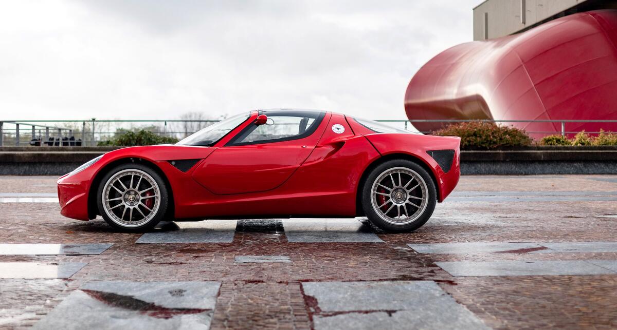 Alfa Romeo Diva Concept: la via di mezzo tra la 4C e 8C che non fu mai prodotta - Alfa Romeo Diva Concept: la via di mezzo tra la 4C e 8C che non fu mai prodotta