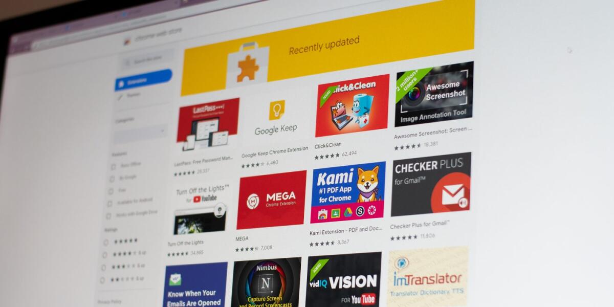 Google Chrome: bloccate oltre 500 estensioni malevole - 