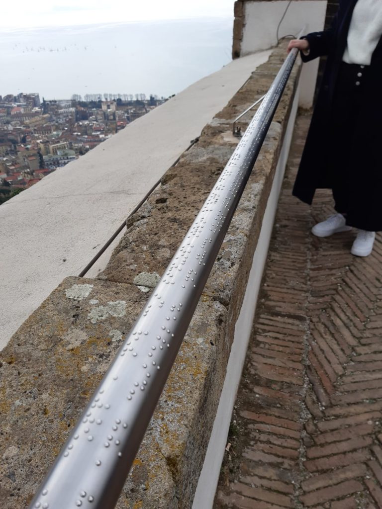 il parapetto Braille