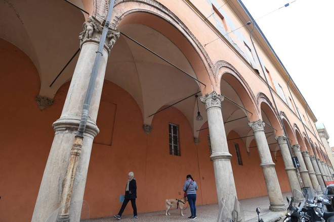 I portici di giorno, da ilrestodelcarlino.it