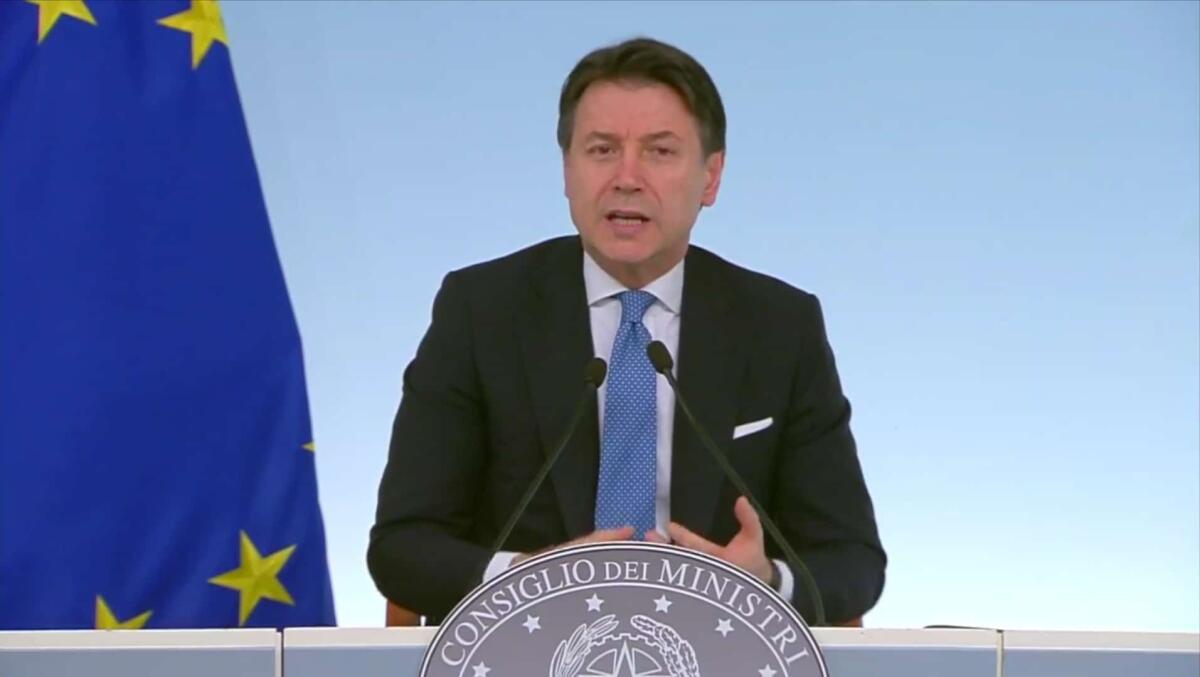 Zona rossa: cosa possiamo fare e cosa no - Il premier Giuseppe Conte durante la diretta a reti unificate