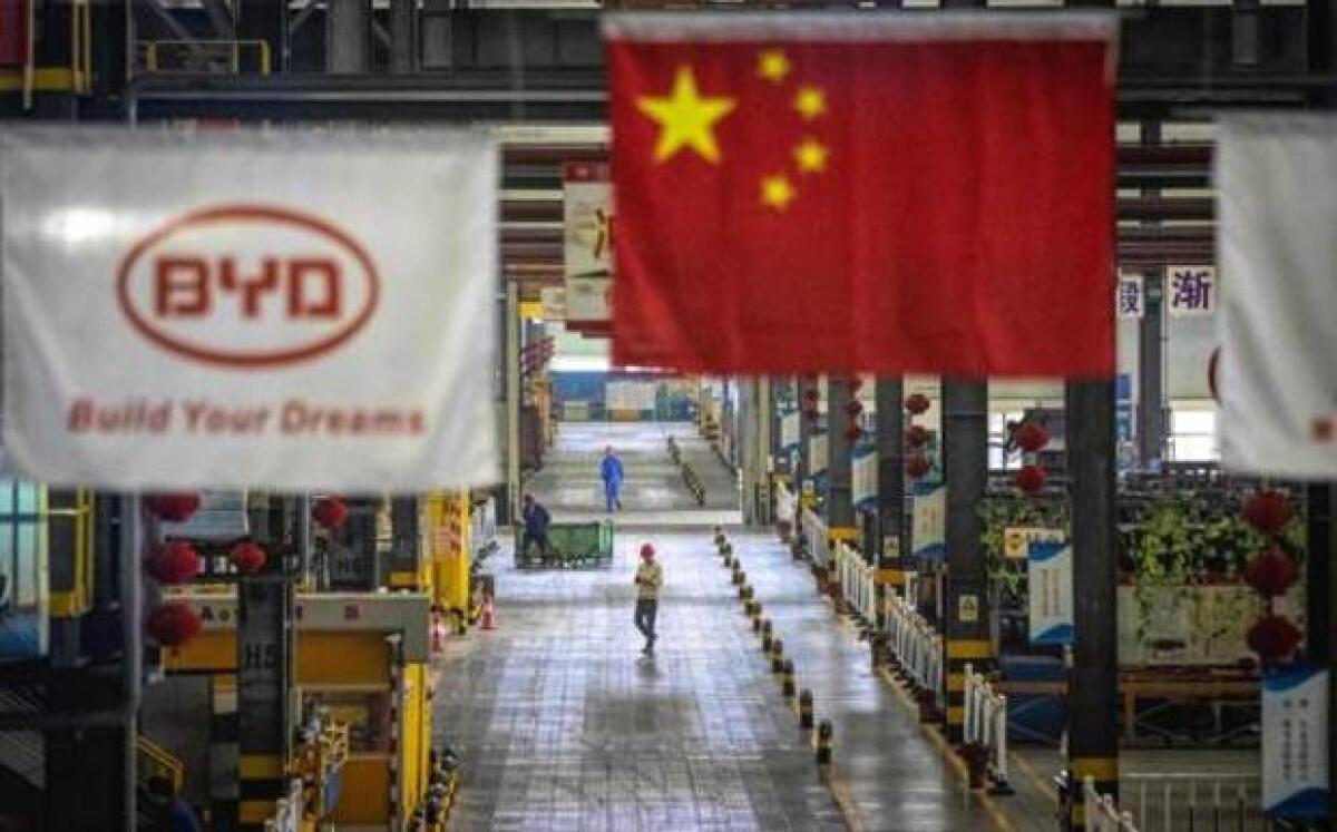BYD: dalle auto elettriche alla produzione di 5 milioni di mascherine al giorno - PH: gazzetta.it