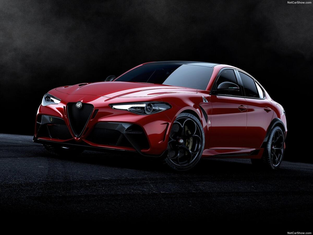 Alfa Romeo Giulia GTA e GTAm: più cavalli, minor peso - Alfa Romeo Giulia GTA