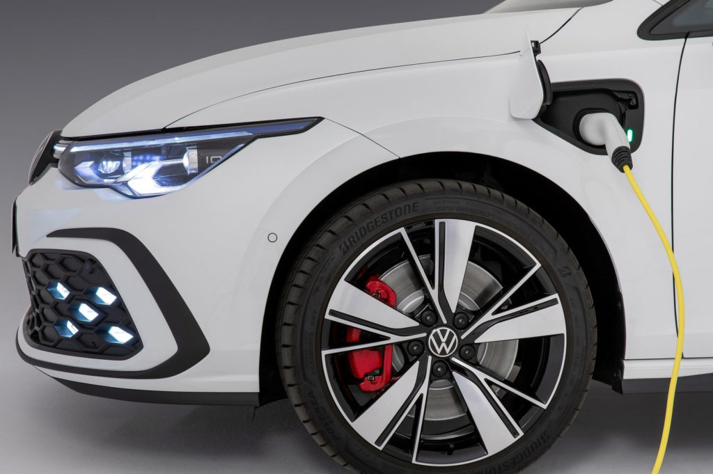 Nuova Volkswagen Golf GTE 2020: la sportiva ibrida plug-in