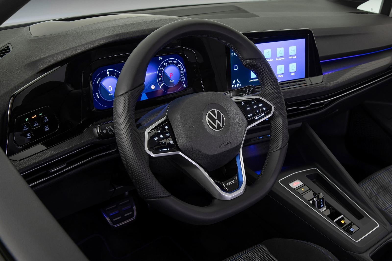 Nuova Volkswagen Golf GTE 2020: la sportiva ibrida plug-in