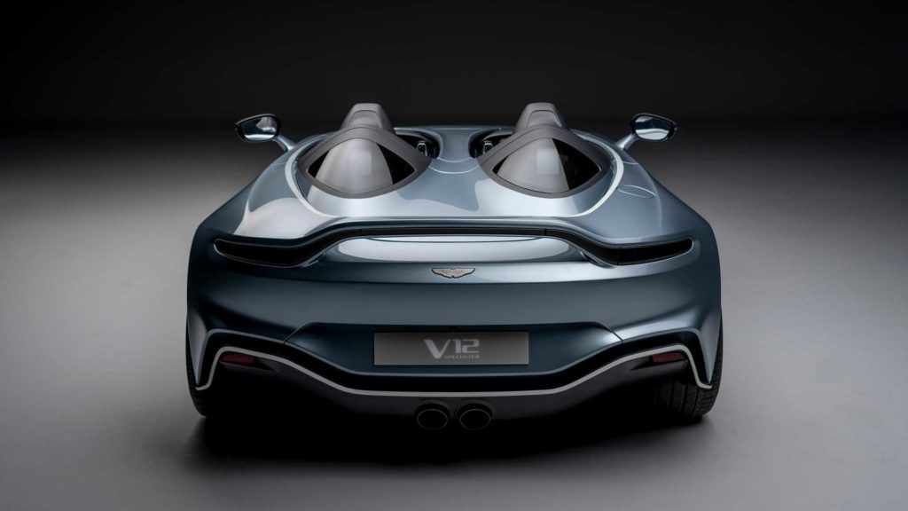 Aston Martin V12 Speedster, un omaggio al passato