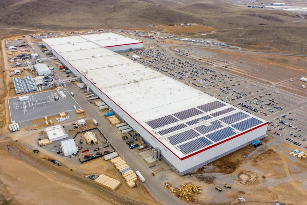 La Gigafactory del Nevada (U.S.A.) attualmente in costruzione. Ph: techspot.com