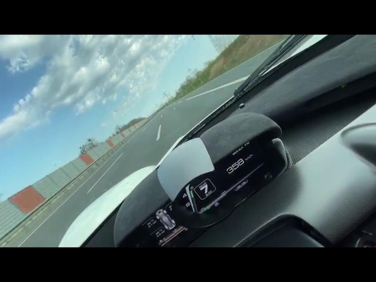 Ferrari LaFerrari coupé a 372 km/h in Autobahn (video) - 