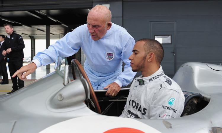 Stirling Moss con Lewis Hamilton (2015)