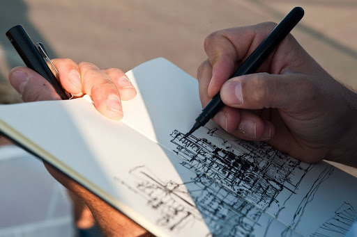 Uno studente che disegna, da ProfessioneArchitetto.it