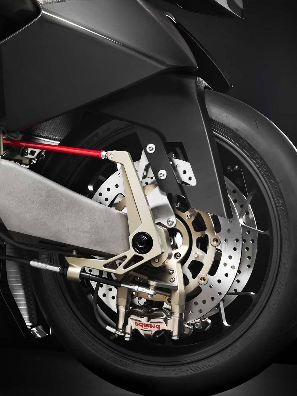 Vyrus Alyen, la super moto con motore Ducati Superquadro