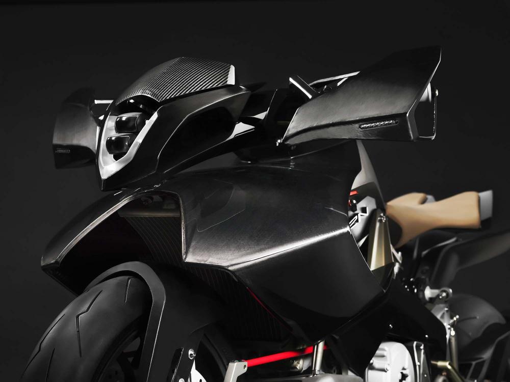 Vyrus Alyen, la super moto con motore Ducati Superquadro