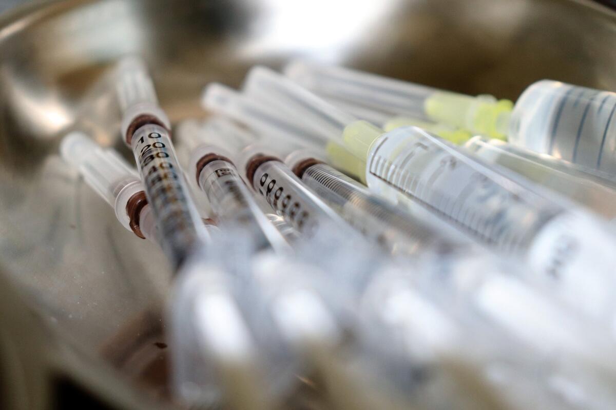 Vaccino sperimentale per COVID-19: lo produrrà AstraZeneca - IMMAGINE RAPPRESENTATIVA, vaccino sperimentale, crediti: pixabay.it