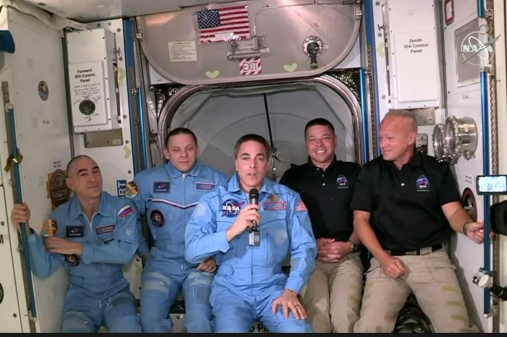 Bob & Doug arrivati sull'ISS a bordo della Dragon Endeavour