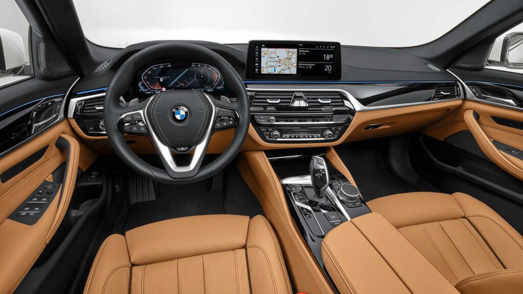 Interni della BMW Serie 5 2020