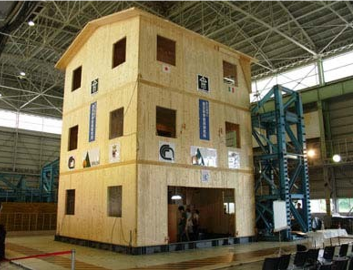 La sperimentazione sismica sulle costruzioni di legno: attualità e prospettive