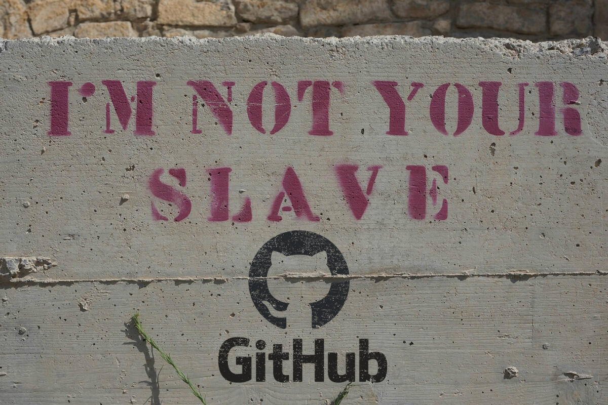 Github rimuoverà la terminologia "master/slave" dalla piattaforma - 