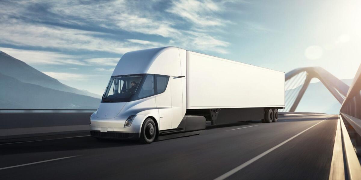 Tesla Semi è pronto, il truck di Elon Musk verso la produzione in serie - PH: Tesla.com