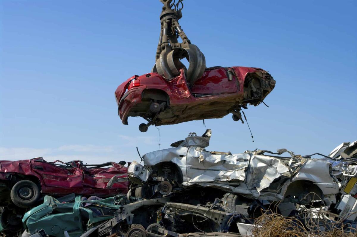 Rottamazione: 4.000 euro di sconto per chi cambia la vecchia auto - 