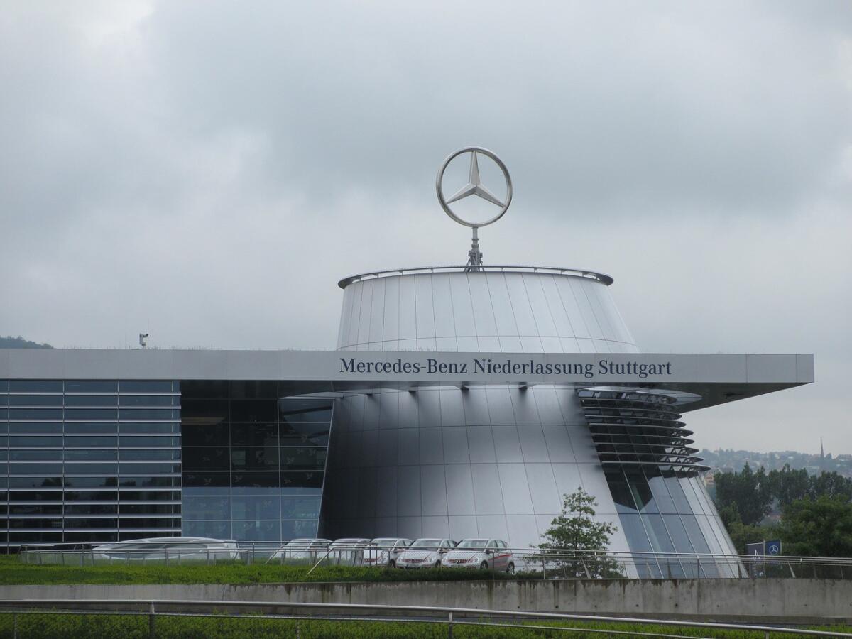 MGU-H Mercedes: dalla Formula 1 alla strada - Il "Quartier Generale" della Mercedes Benz