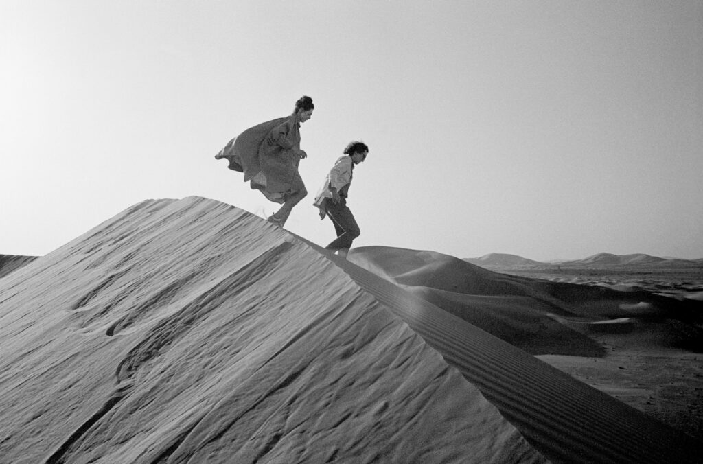 Photo by Wolfgang Volz © 1982 Christo. PH: dezeen.com