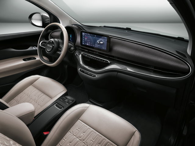 Nuova Fiat 500 elettrica: dopo la cabrio arriva anche la berlina