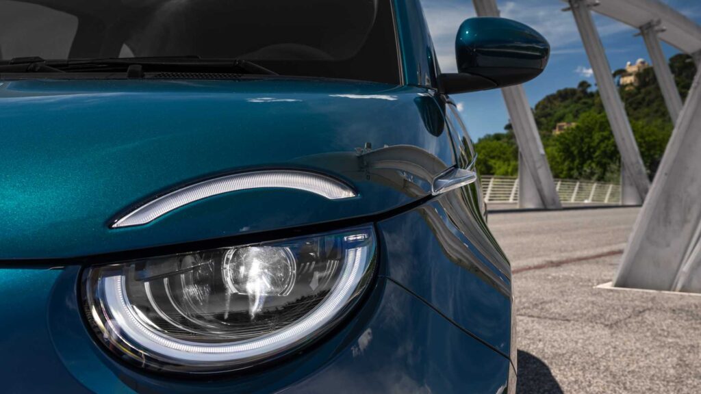I fari full led della 500 elettrica "La Prima"