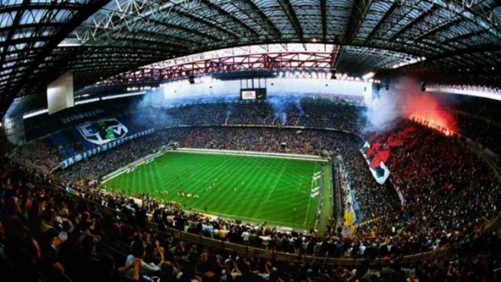 Il Meazza durante un derby, da LaRepubblica.it