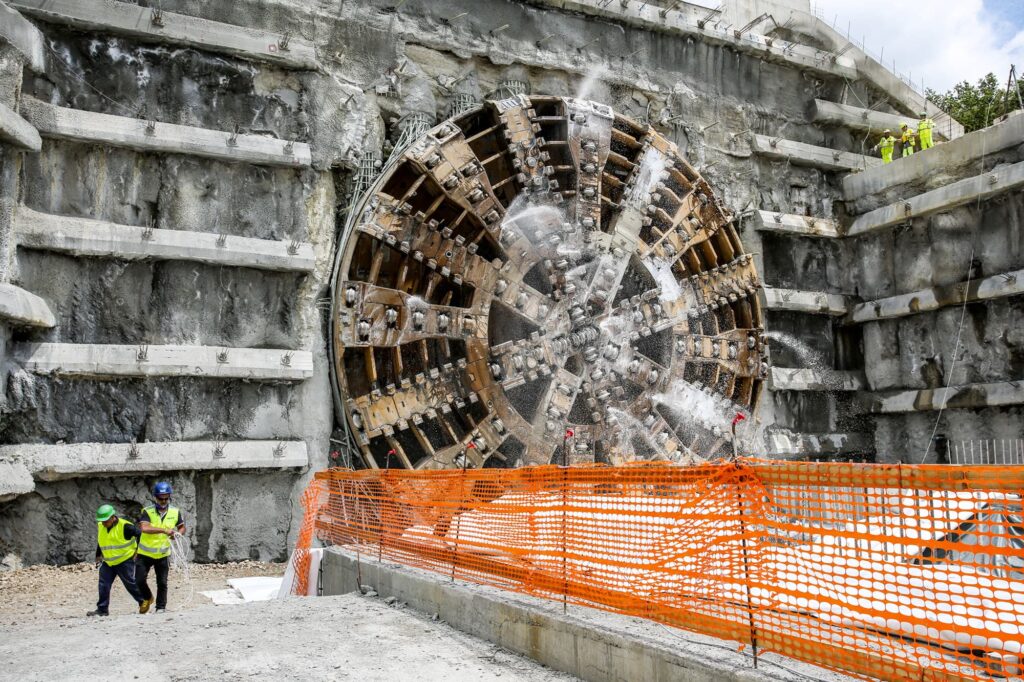 Fase finale dello scavo. Ph. autostrade.it