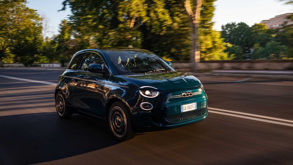Nuova Fiat 500 elettrica berlina 2020