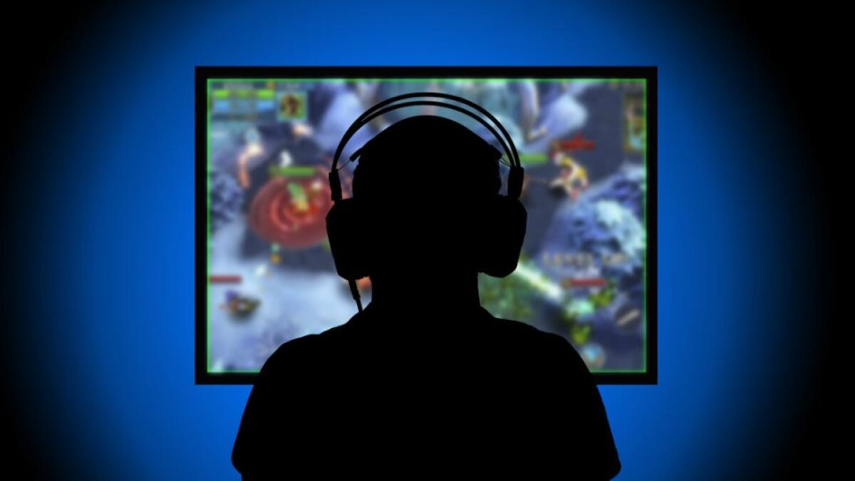 Lockdown: passa ore ai videogiochi e muore per trombosi a 24 anni - Ragazzo muore per trombosi passando ore davanti ai  videogiochi durante il  lockdown. Credits: Kim Komando