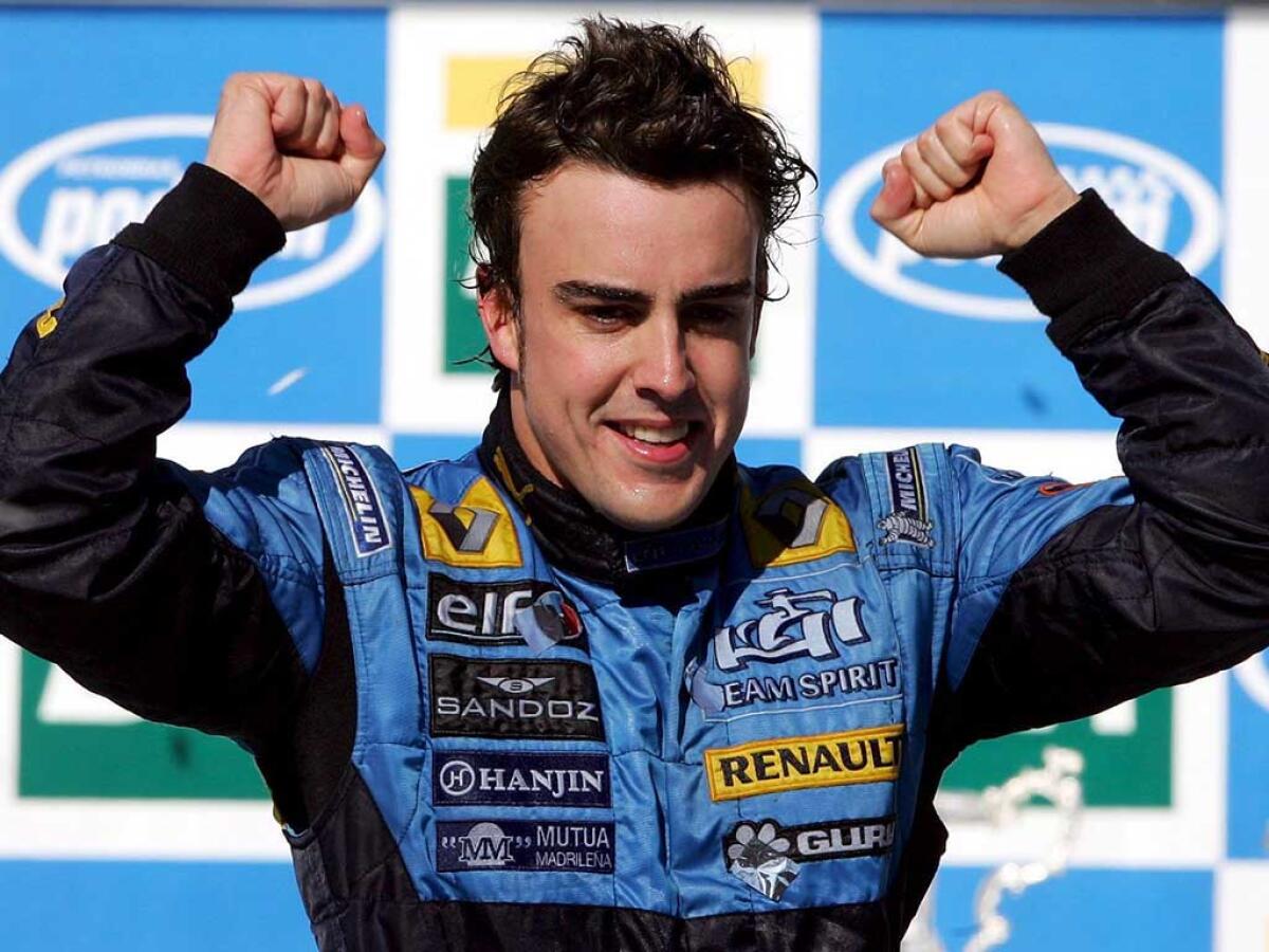 Formula 1, ufficiale: Fernando Alonso fa il suo ritorno in Renault - Fernando Alonso tornerà in Formula 1 nel 2021, con il team Renault