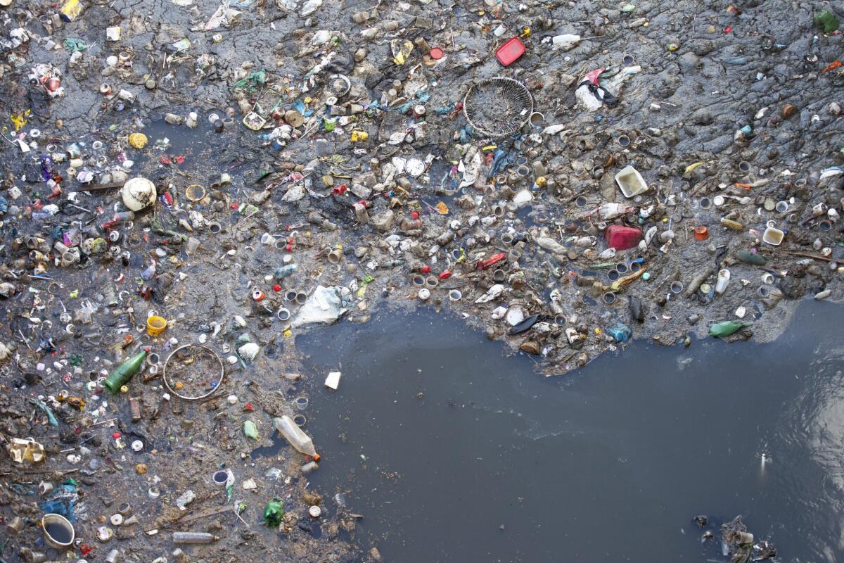 Great Pacific Garbage Patch: rimossi rifiuti da isola di plastica - ohga.it