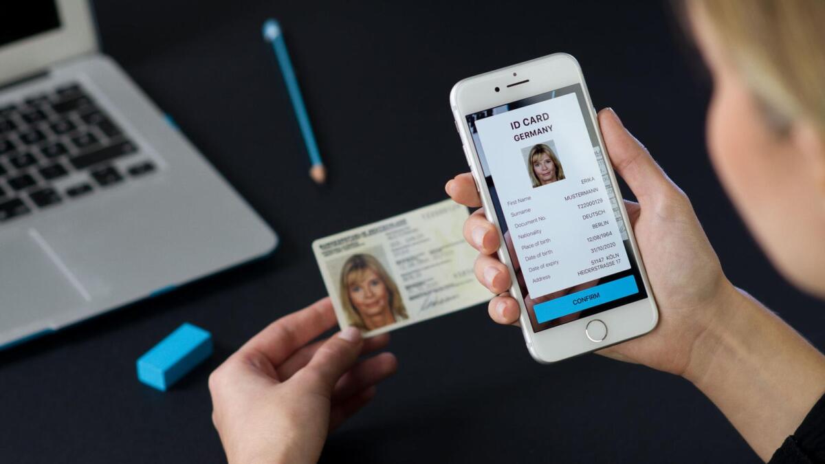 Apple: brevetti per sostituire i propri documenti con l’iPhone - 