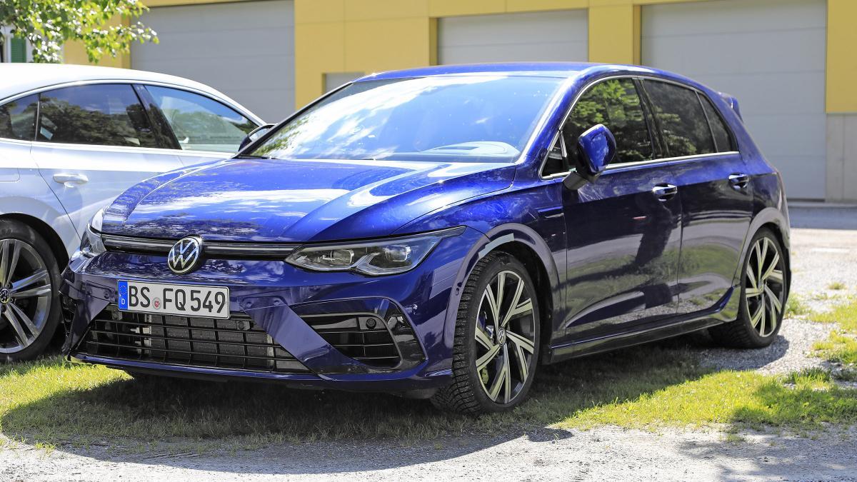Nuova Volkswagen Golf 8 R 2020, ecco il suo stile - 