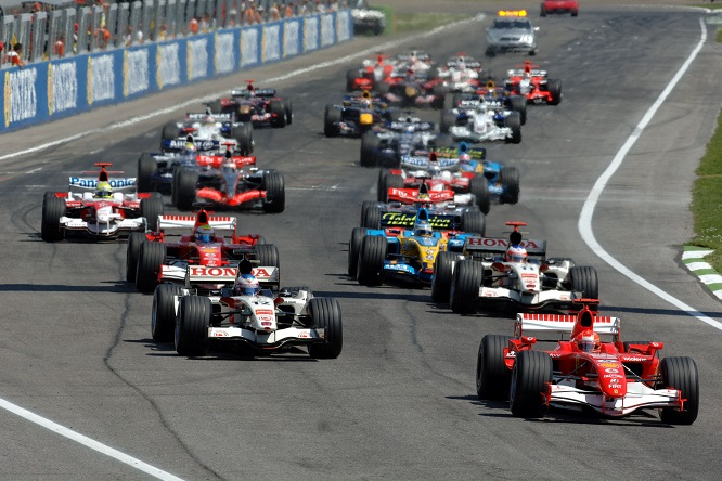 23.04.2006 Imola, Italy,  START of the RACE - Formula 1 World Championship, Rd 4, San Marino Grand Prix, Sunday Race - www.xpb.cc, EMail: info@xpb.cc - copy of publication required for printed pictures. Every used picture is fee-liable. © Copyright: GEPA 