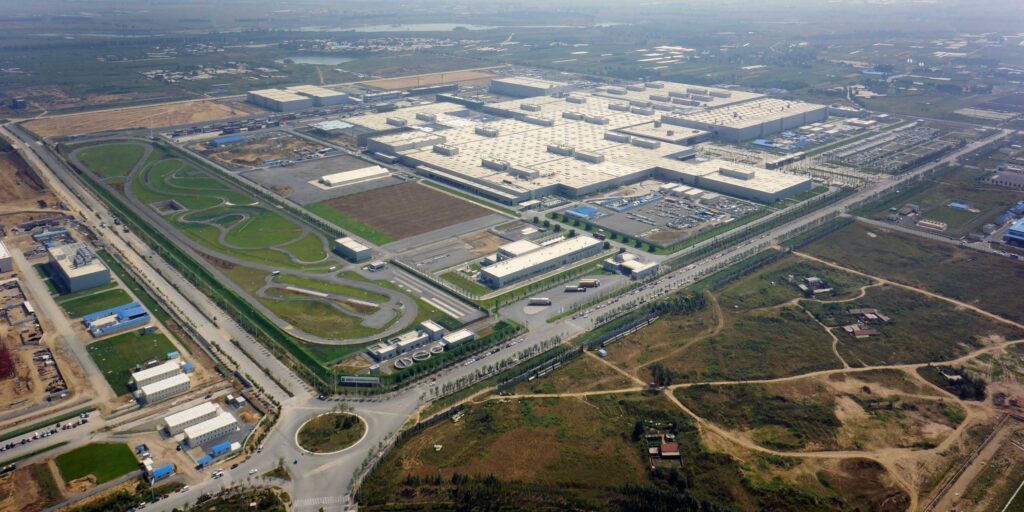 Vista dall'alto dello stabilimento BMW-Brilliance dove sarà prodotta la BMW iX3