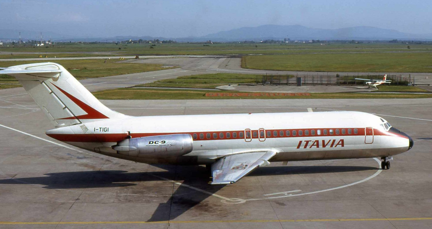 Il DC-9 Itavia all'aeroporto di Pisa nel Giugno del 1973