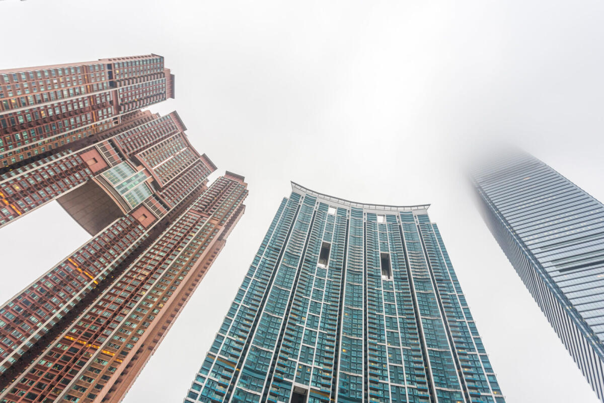 Perché i grattacieli di Hong Kong hanno dei buchi? - Perché i grattacieli di Hong Kong hanno dei buchi? Ph. inverse.com